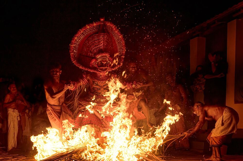 Theyyam - Man Transform To God (4)
