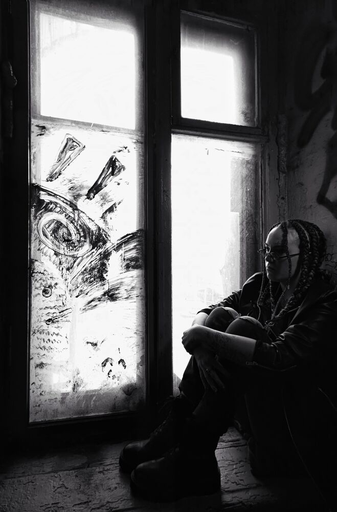 У окна (6)