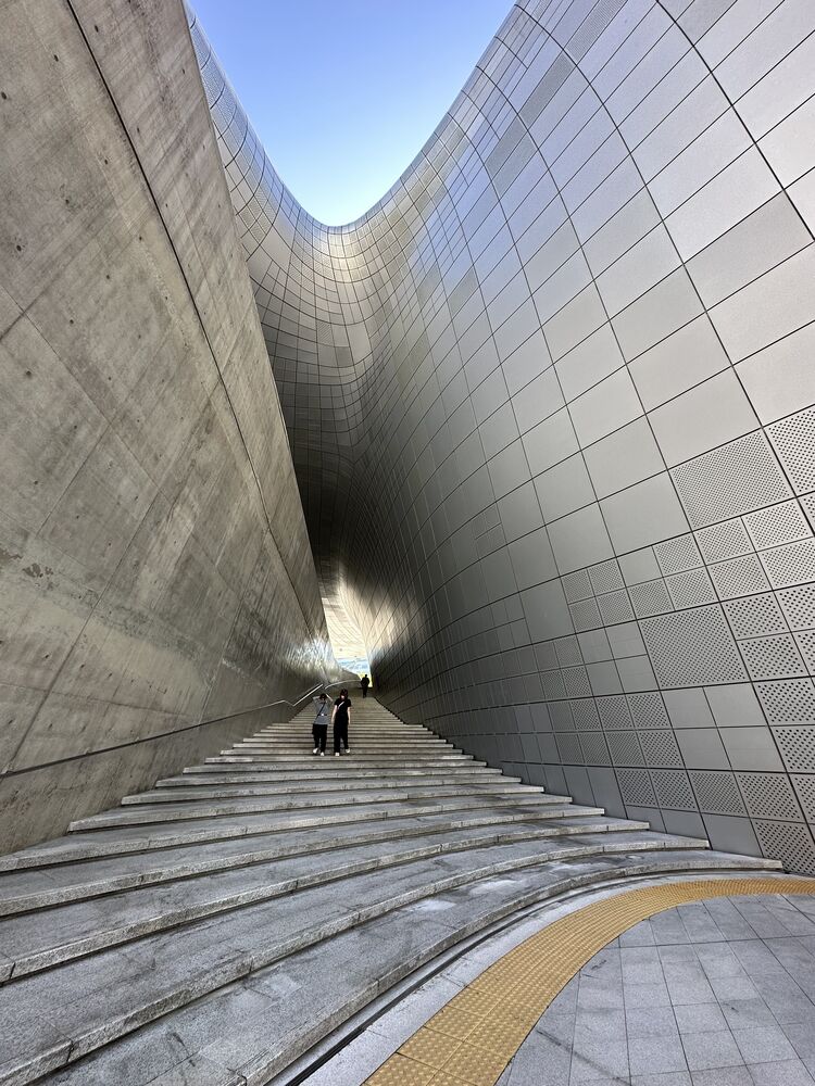 Street photo in modern city (2)