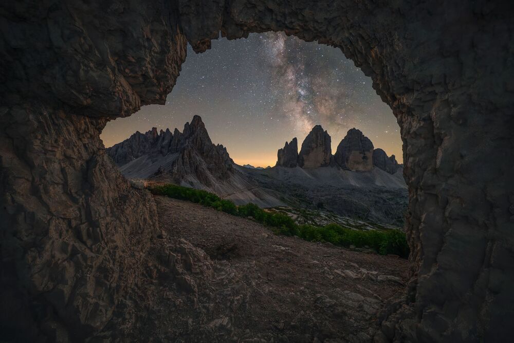 The Three Peaks of Lavaredo and its caves. Три вершины Лаваредо и его пещеры. (4)
