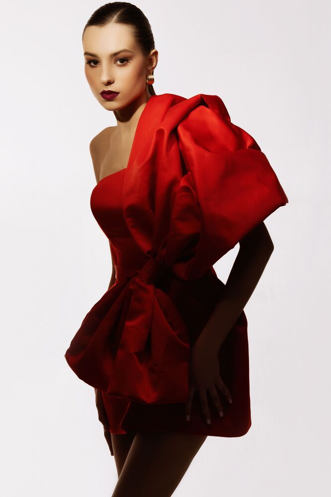Red (11)