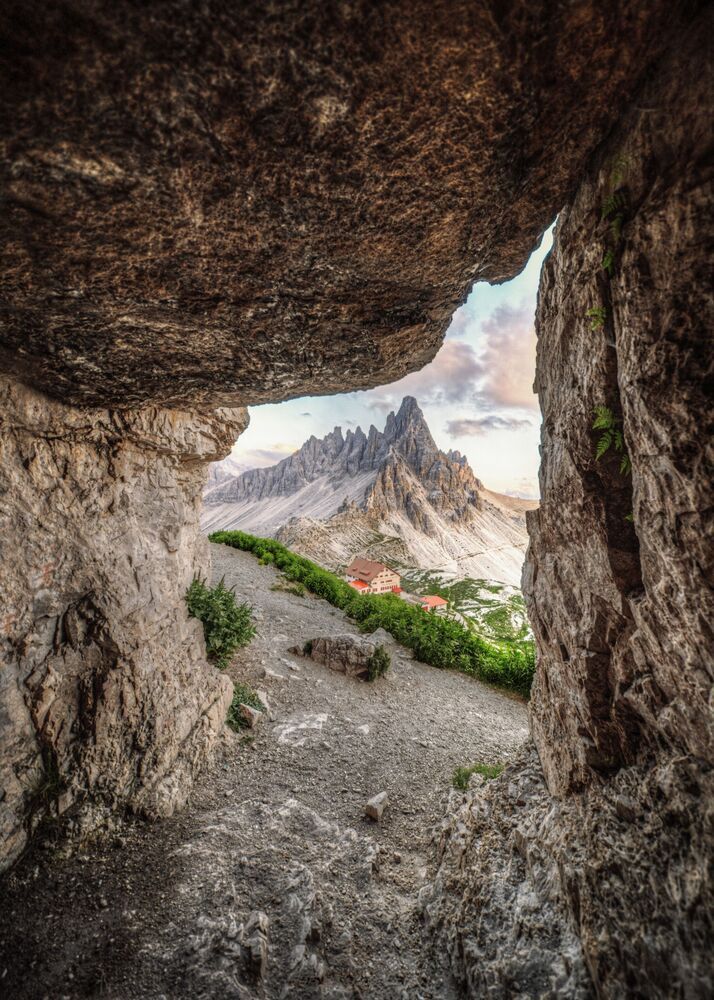 The Three Peaks of Lavaredo and its caves. Три вершины Лаваредо и его пещеры. (6)