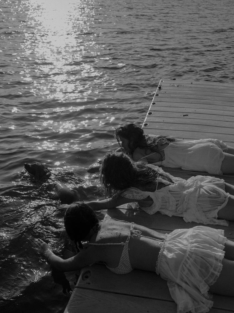 Three girlfriends on the river not counting the dog (8)