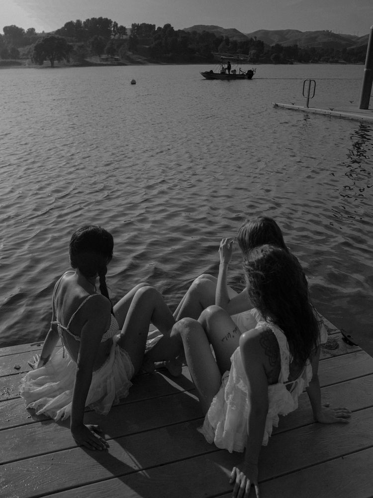 Three girlfriends on the river not counting the dog (10)