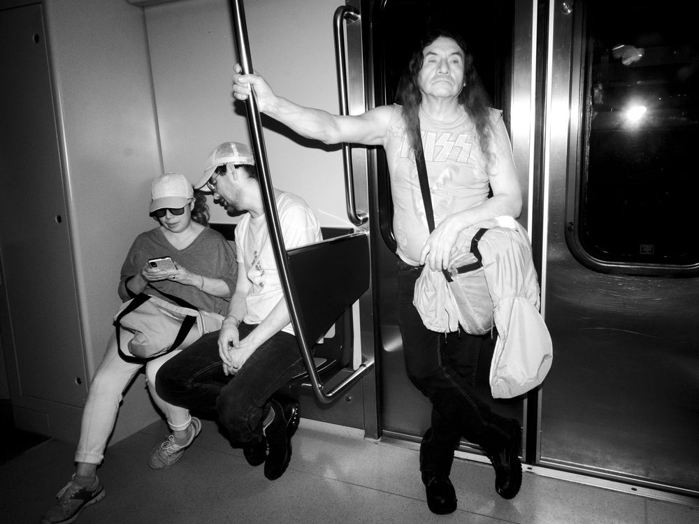 Under the Invisible Light: Infrared Portraits of the Metro (5)