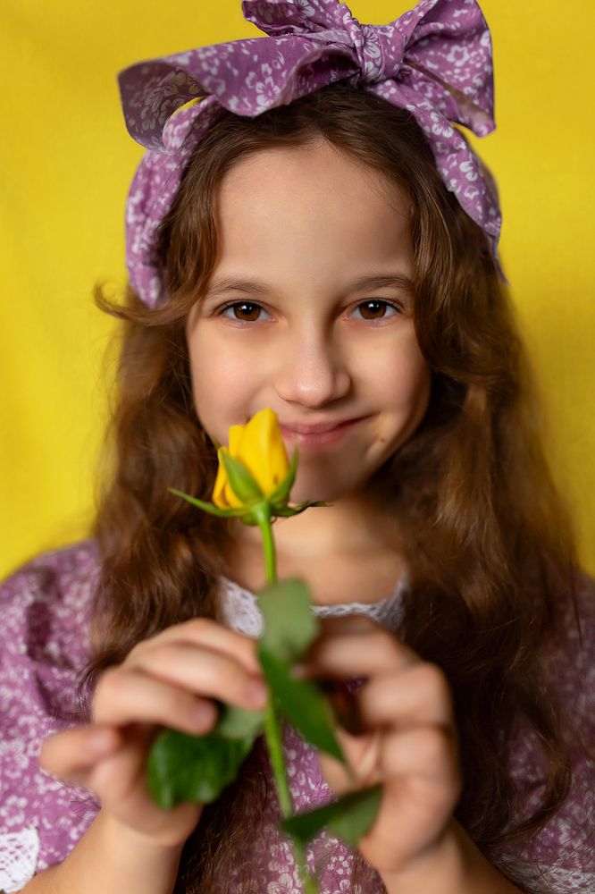 Girl and Yellow Roses (5)