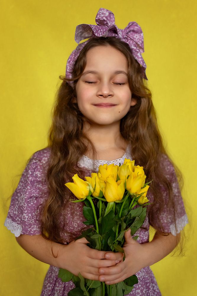 Girl and Yellow Roses (6)