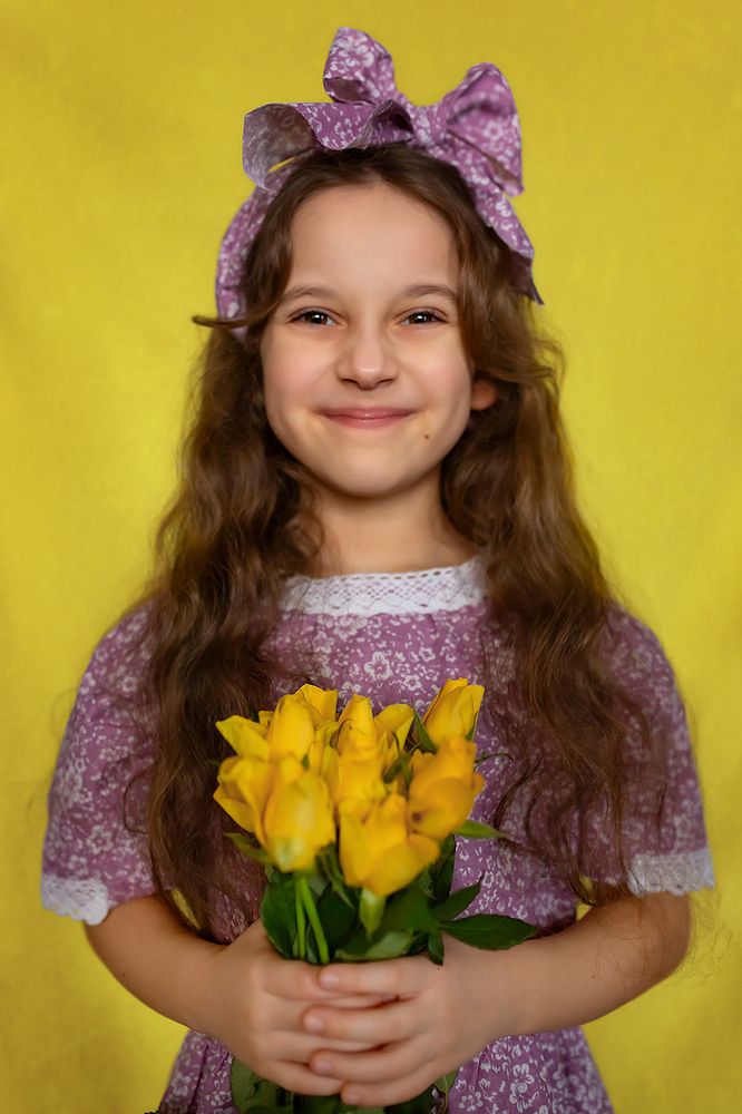 Girl and Yellow Roses (7)