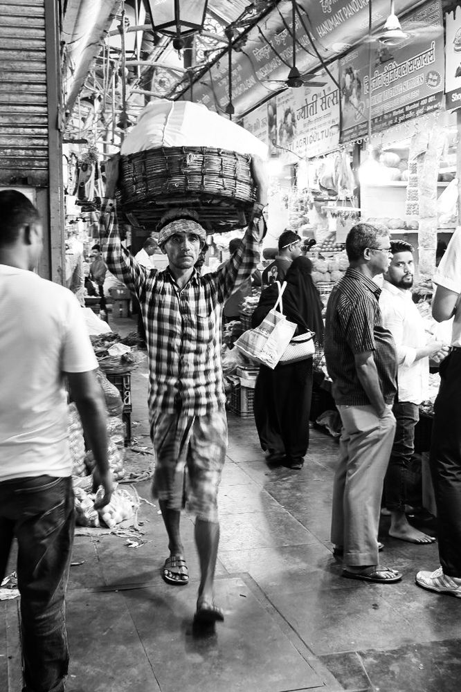 The Invisible Backbone: Mumbai’s Market Workers (3)