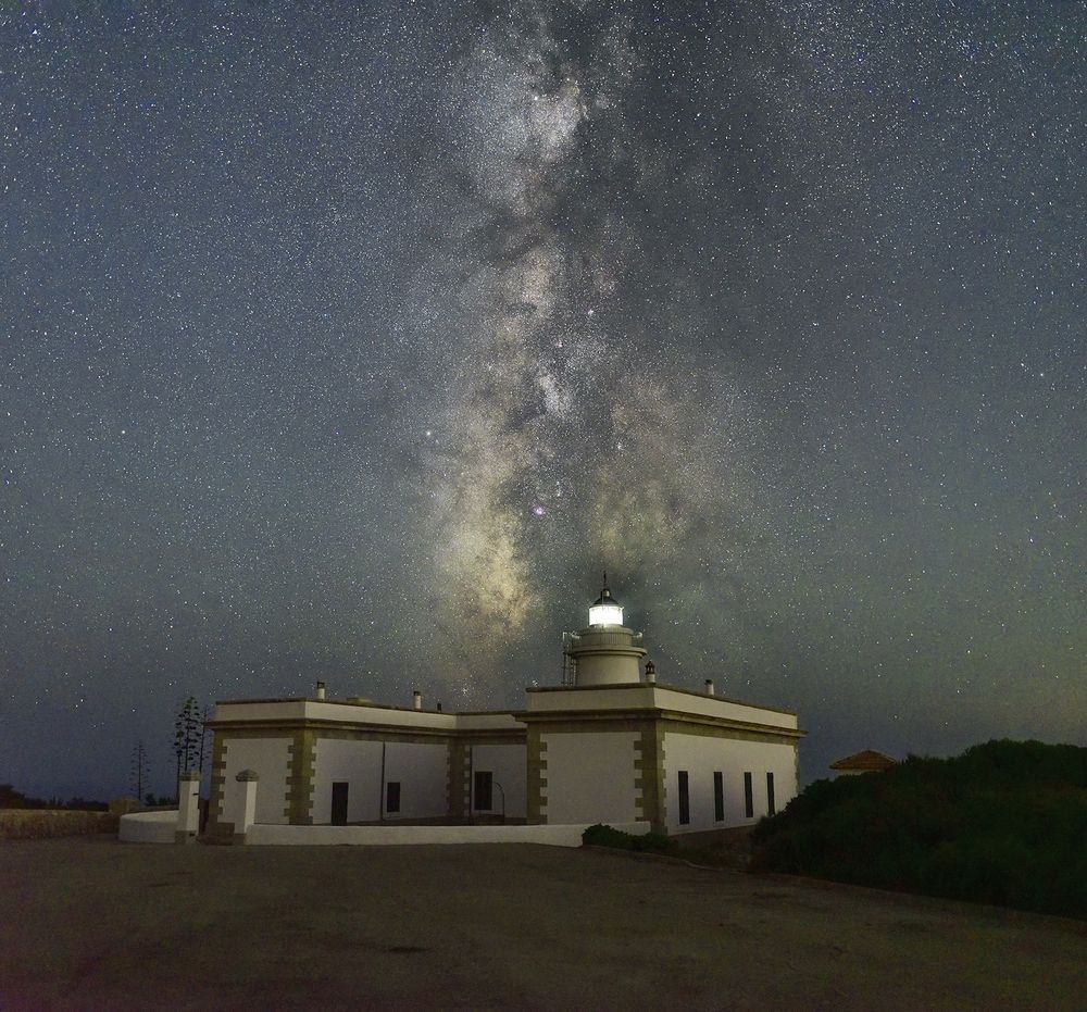 El faro. (2)