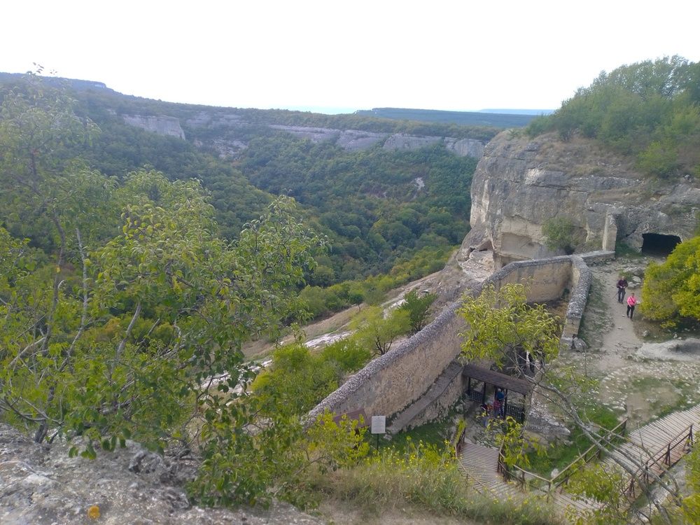 Пещерный город Чуфут-Кале (2)