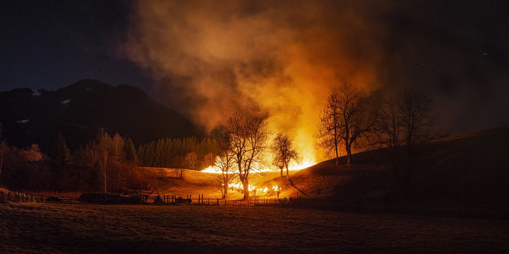 Flames of the Underworld: Krampus, Fire, and Tradition in the Alps (9)