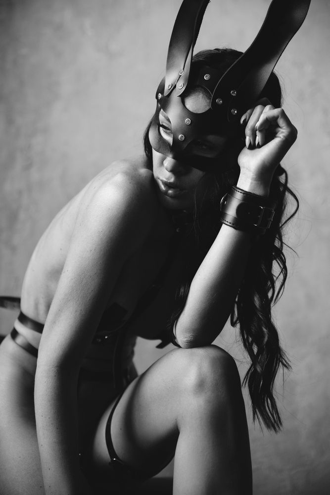 Black (6)