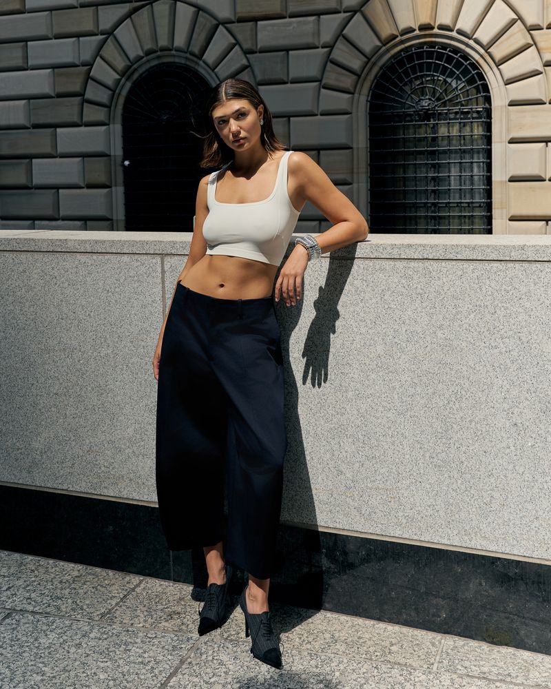 Dove in a city (6)
