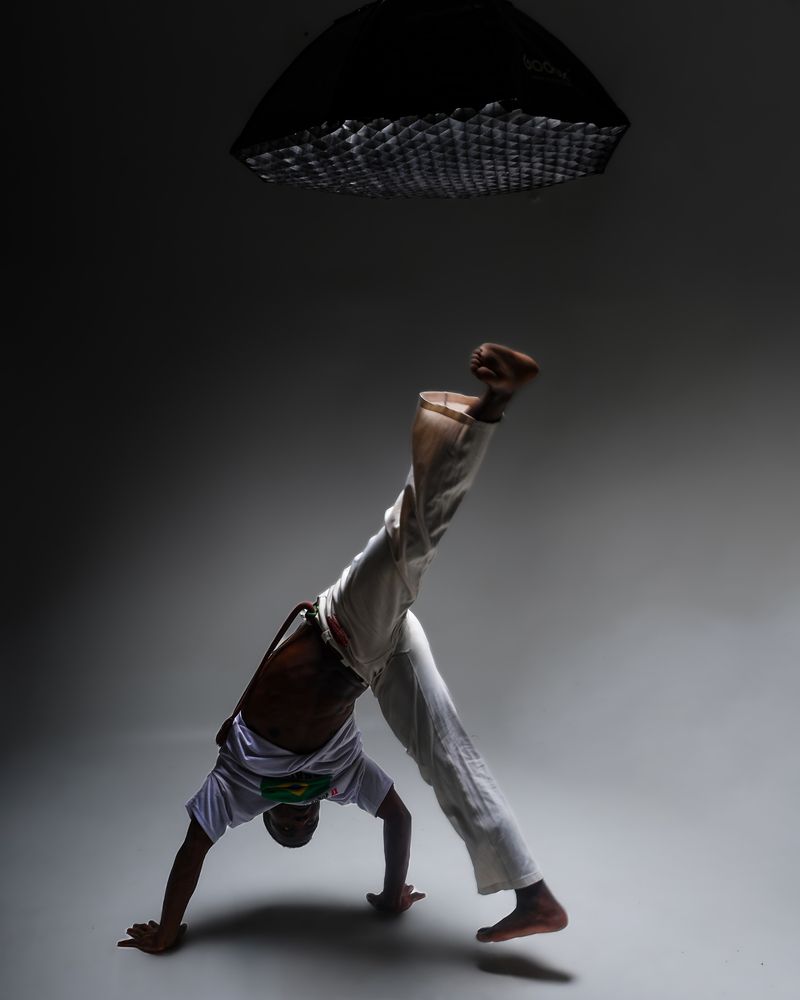 CULTURA E RESISTÊNCIA NA CAPOEIRA (2)