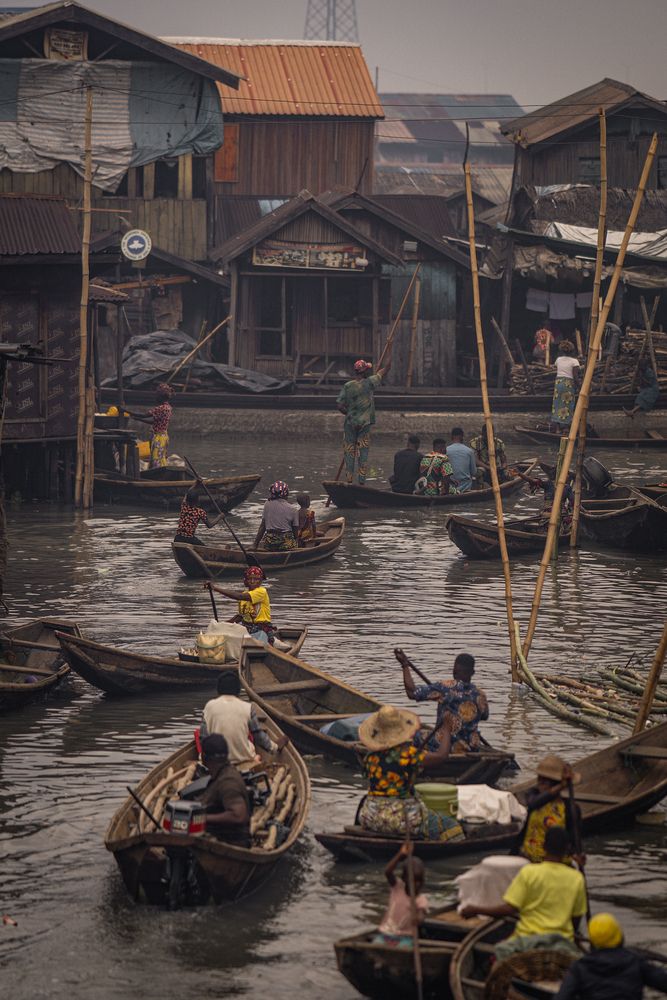 life in Makoko\'s floating slum, venice of Nigeria (5)