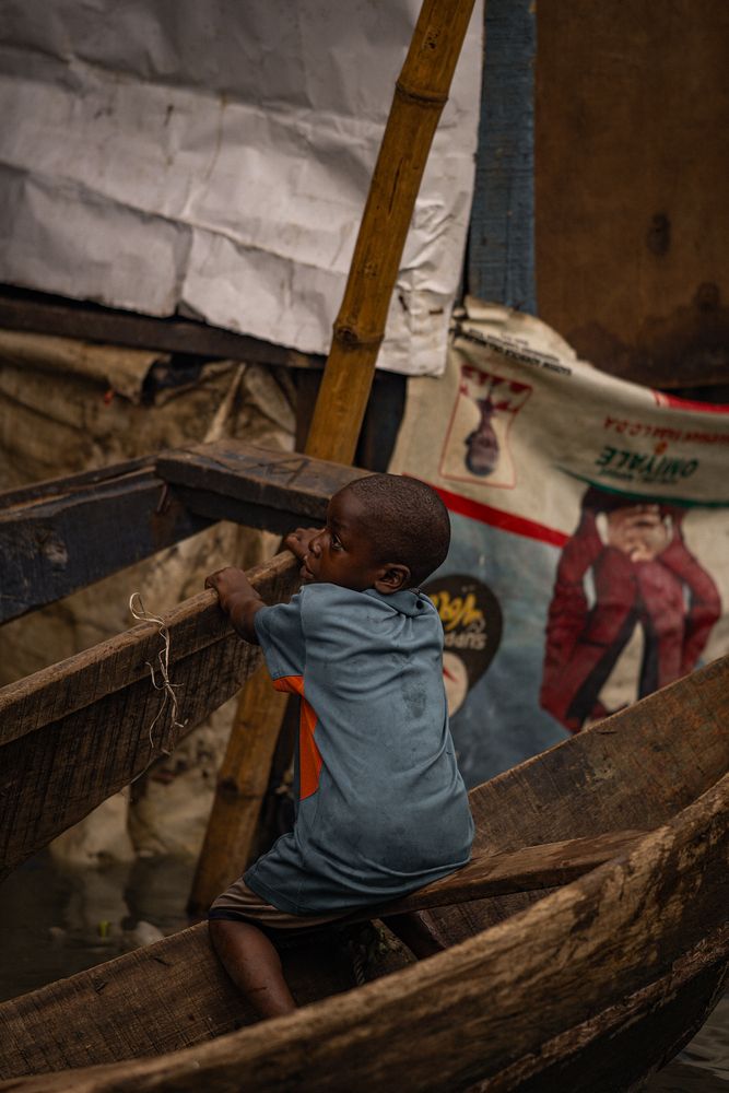 life in Makoko\'s floating slum, venice of Nigeria (8)