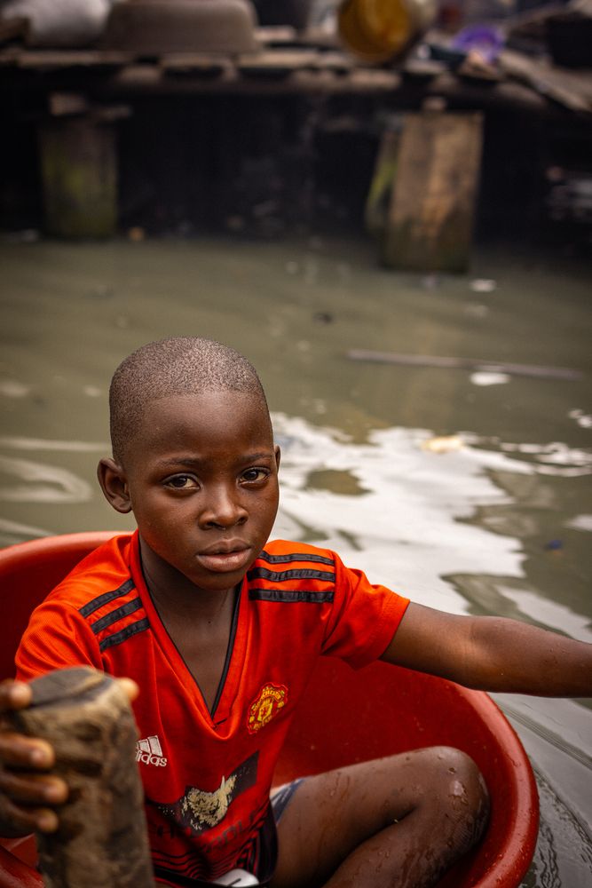 life in Makoko\'s floating slum, venice of Nigeria (9)