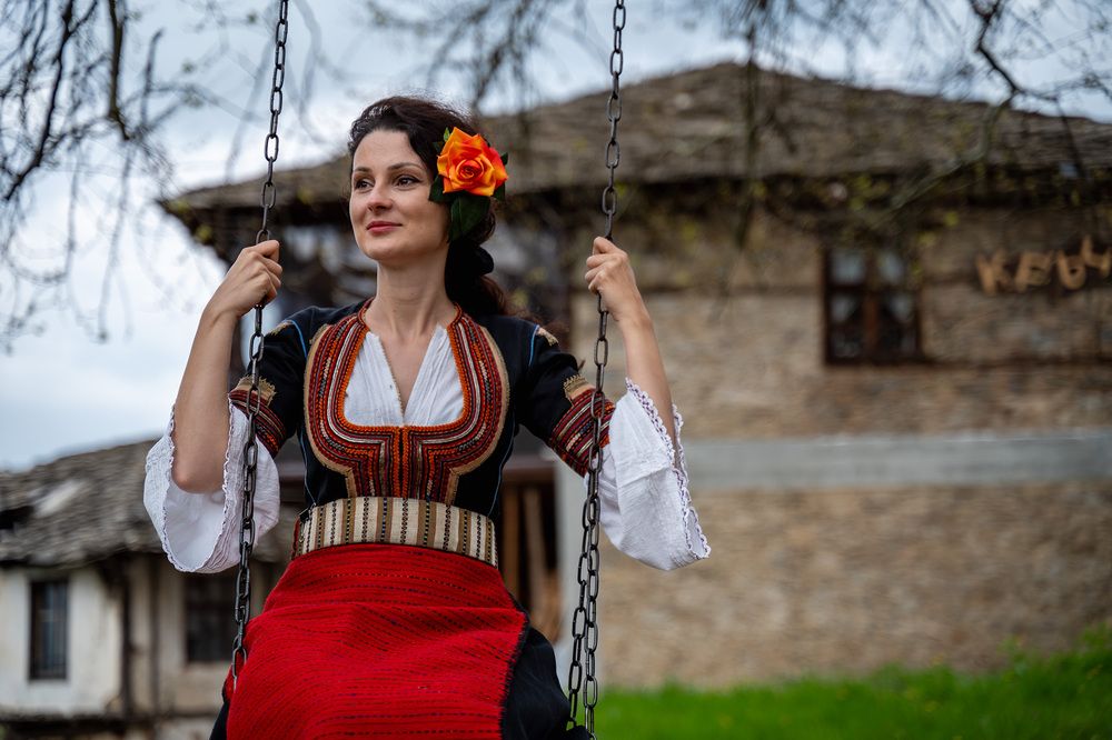 “Girls in Traditional Bulgarian Costumes” (8)