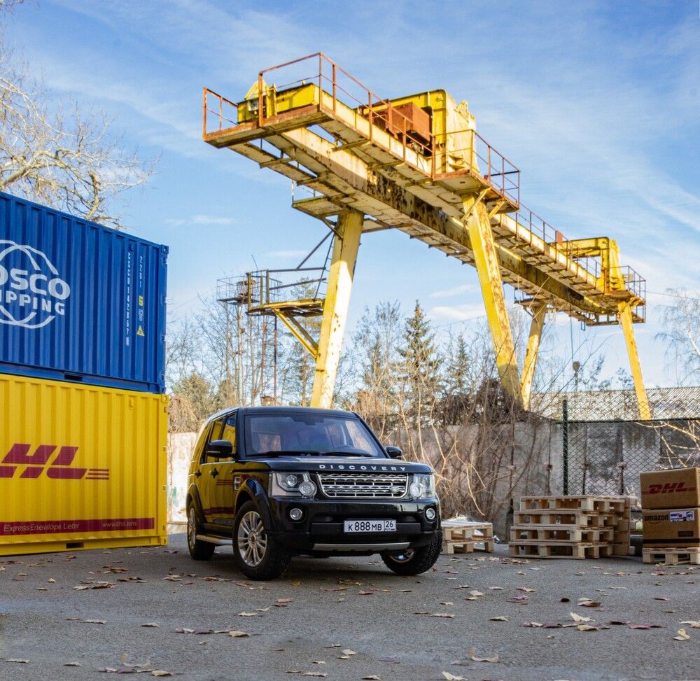 Серия фотографий модели Land Rover Discovery 4 в масштабе 1:18. (10)