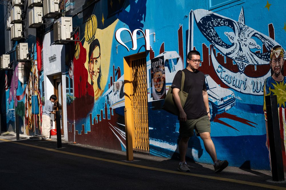 Street Colours (2)
