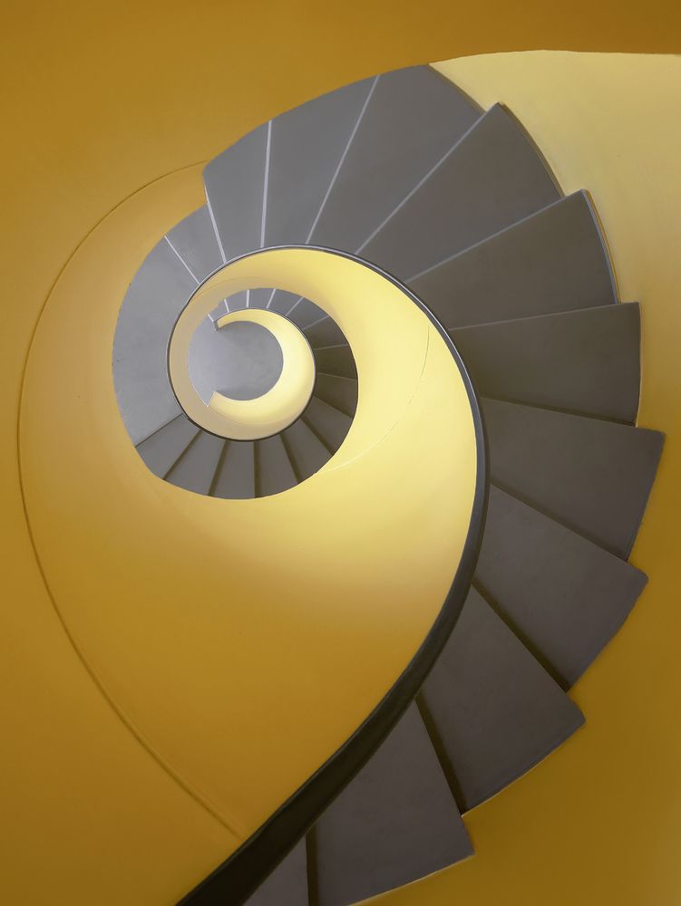 Looking for the best staircase (3)
