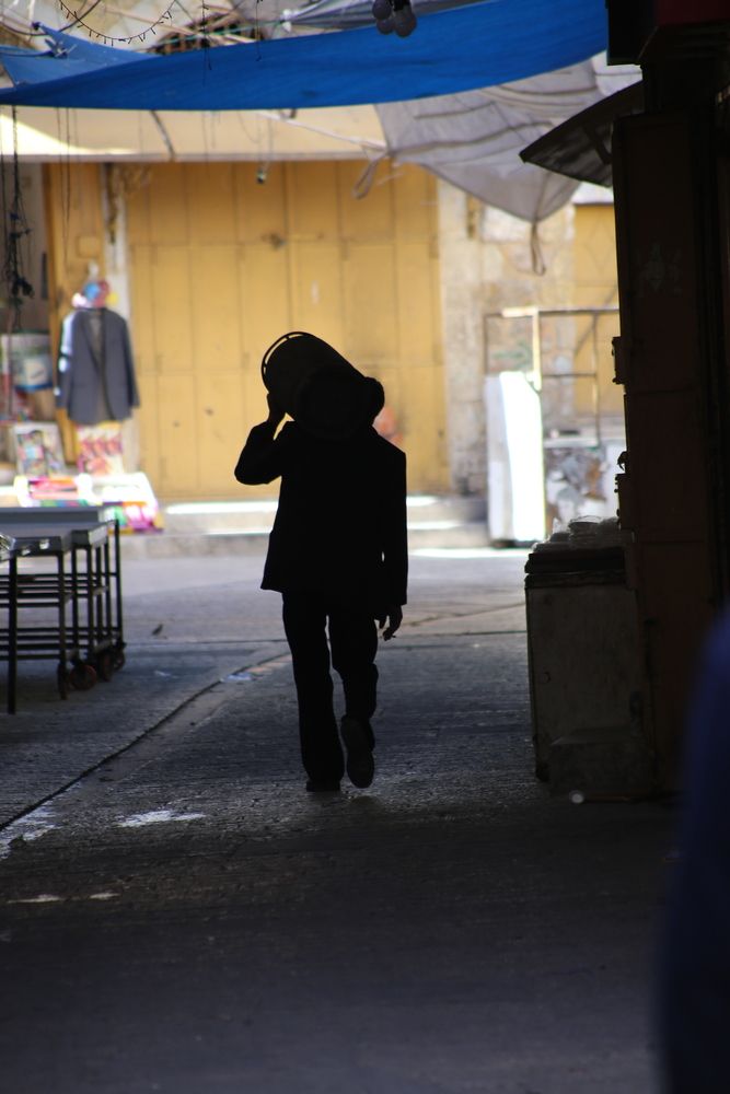 The street  life photo in hebron (10)