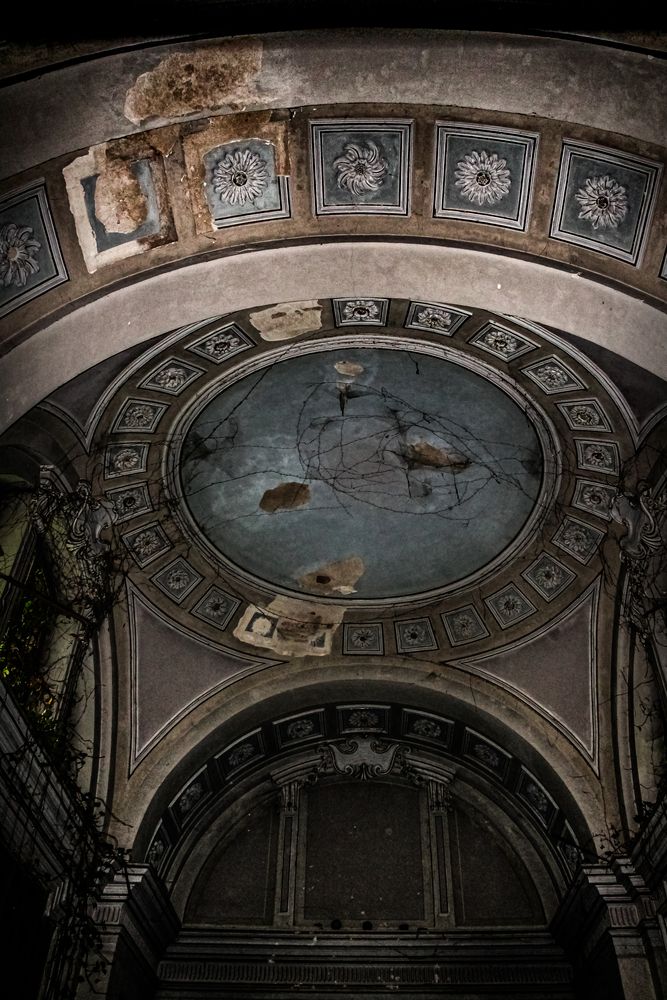 abandoned place (3)