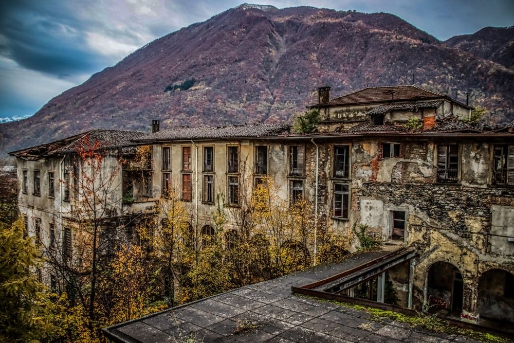 abandoned place (7)