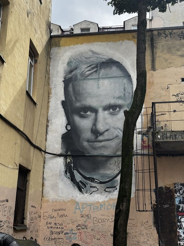 Стрит-арт русского рока в Санкт-Петербурге. (5)