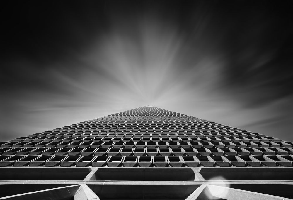 Between silence and infinity (4)