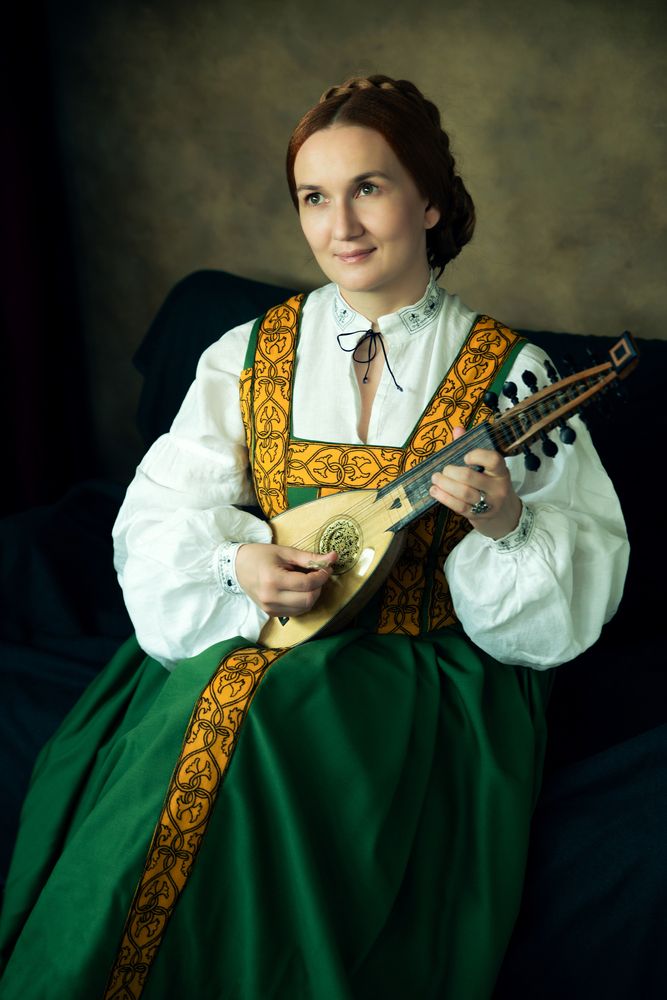 Дама с лютней (6)