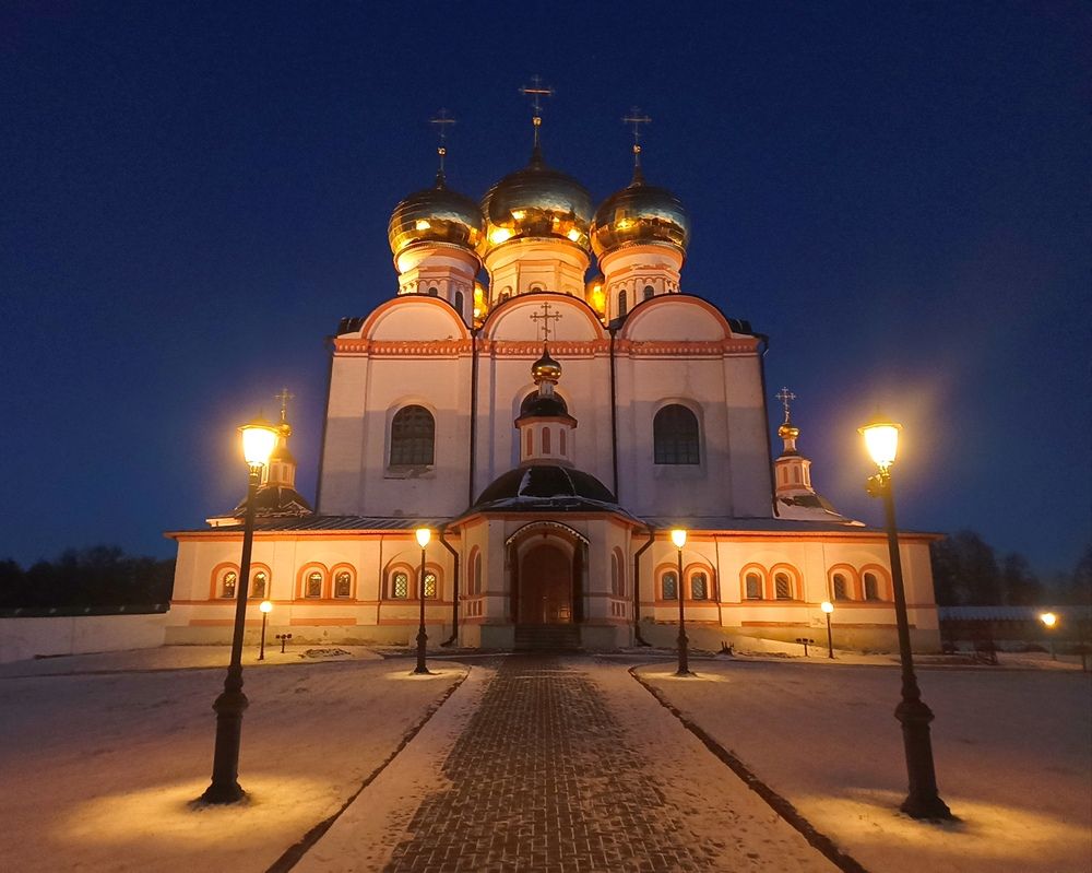 Валдай. Иверский монастырь. (4)