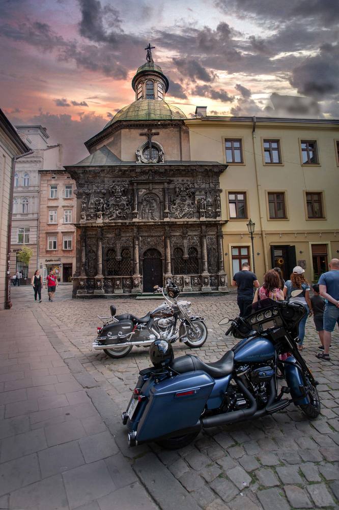 Photograph by Yevheniy Mokin