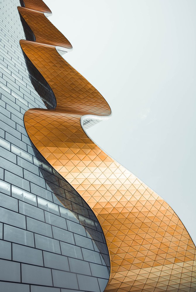 Золотая линия