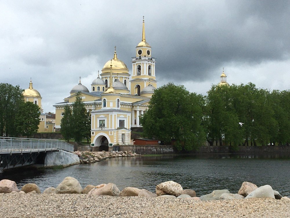 Озеро Селигер монастырь Нилова пустынь