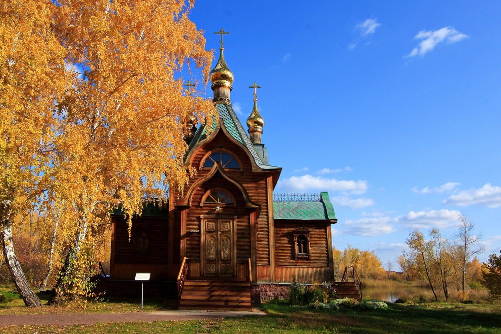 Осень в монастыре.