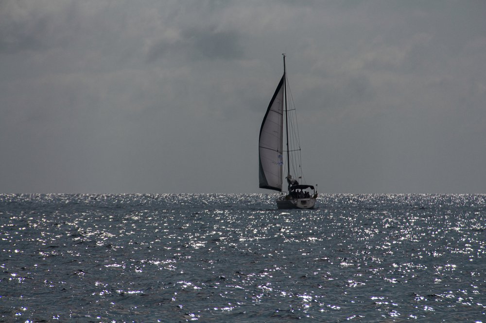 anochecer en alta mar