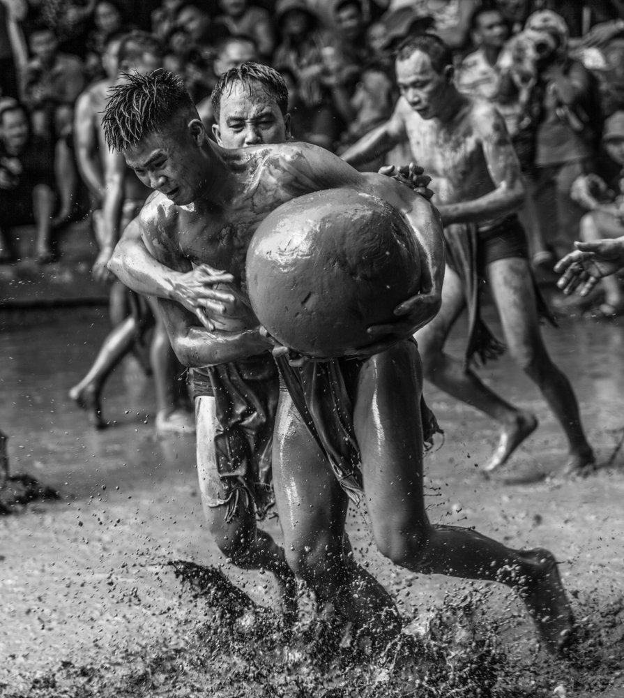 Photograph by TRAN QUY