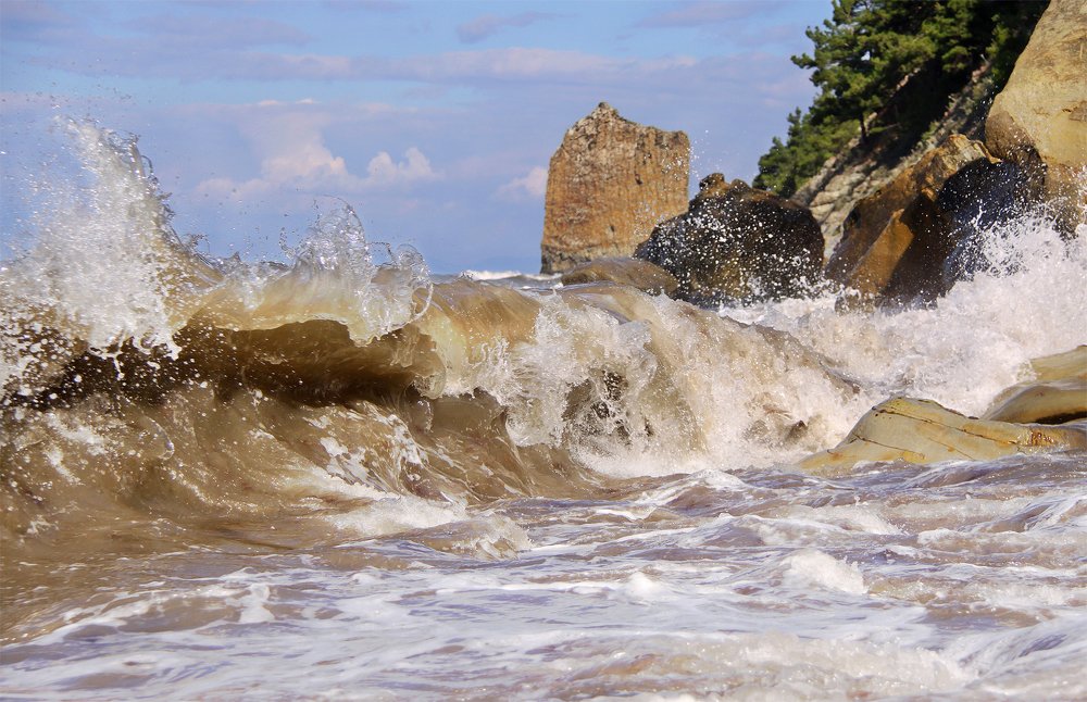 Почти цунами.