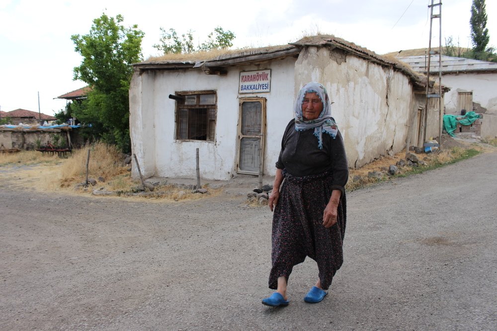 KÖY HAYATI 3: HARABE YAPILAR VE YAŞLANMIŞ BİR ÖMÜR