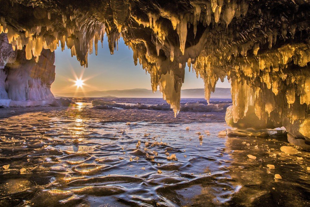 Золотой грот, озеро Байкал