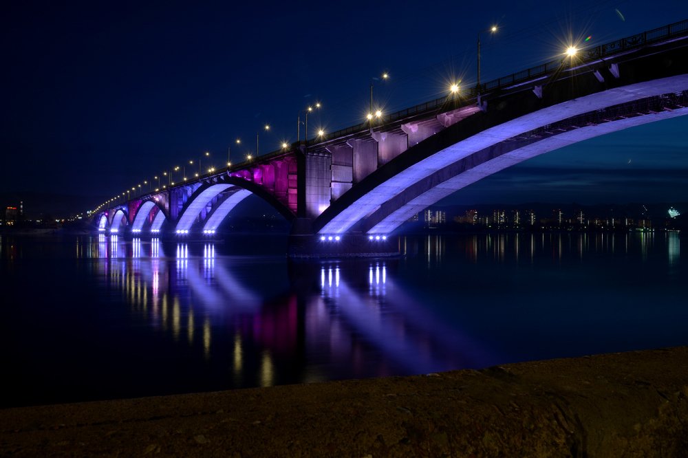 Подсветка моста над Енисеем