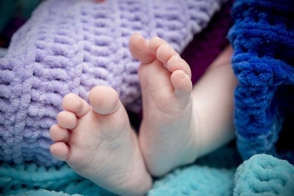 Дочкины пяточки.