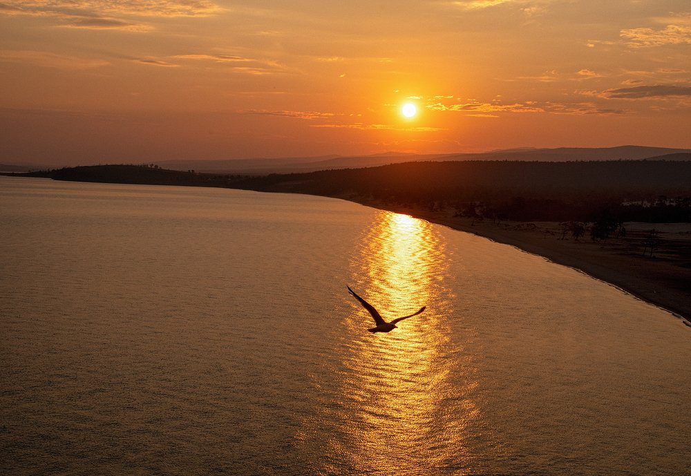 Рассвет над Байкалом