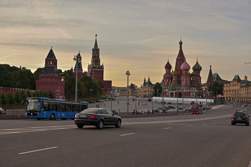 Вечерняя Москва