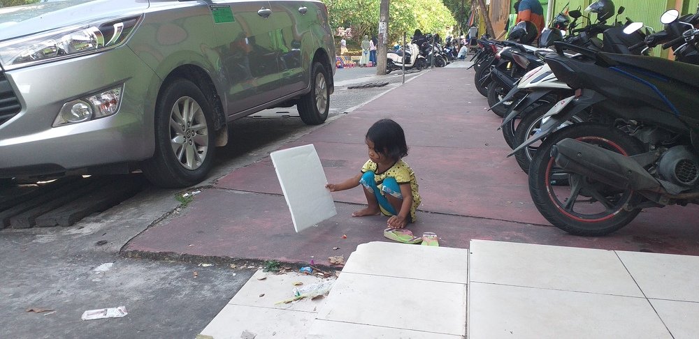 Photograph by har yono