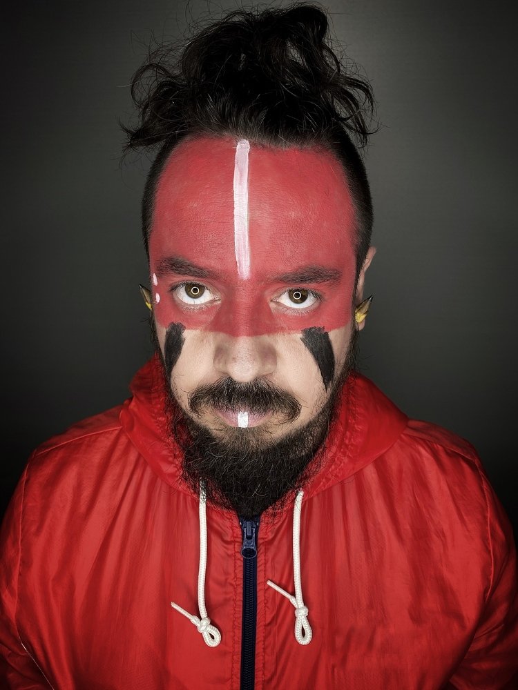 Photograph by Manu Echeverria