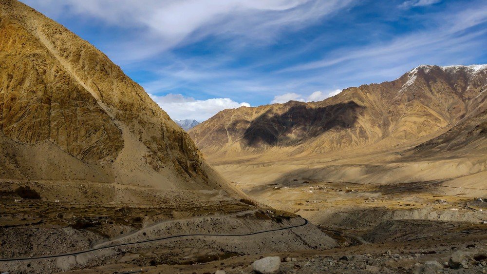 A drive-through Karakoram mountain range near to Khardong La.