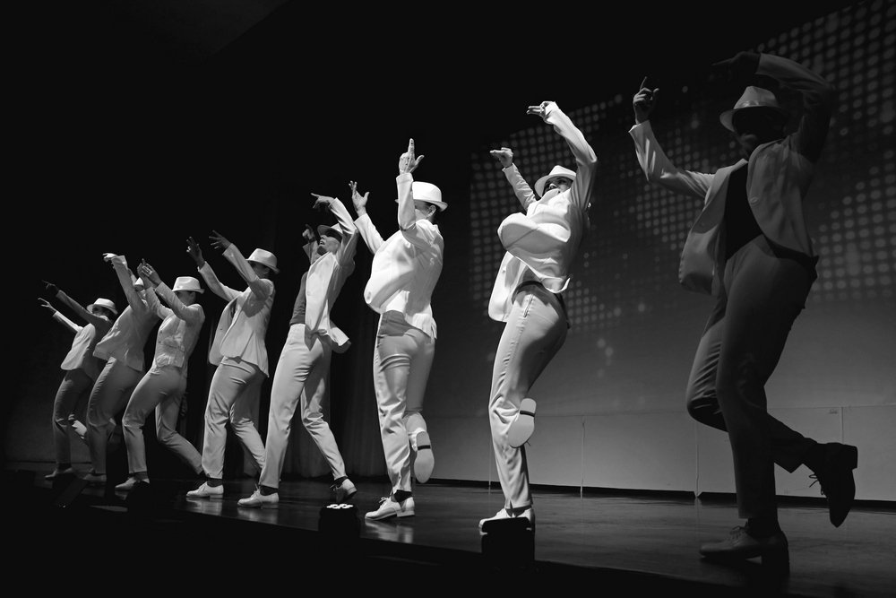 Заводные девчонки.